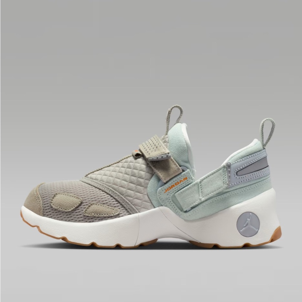 NWT Nike size 11 women’s Jordon Trunner LX
